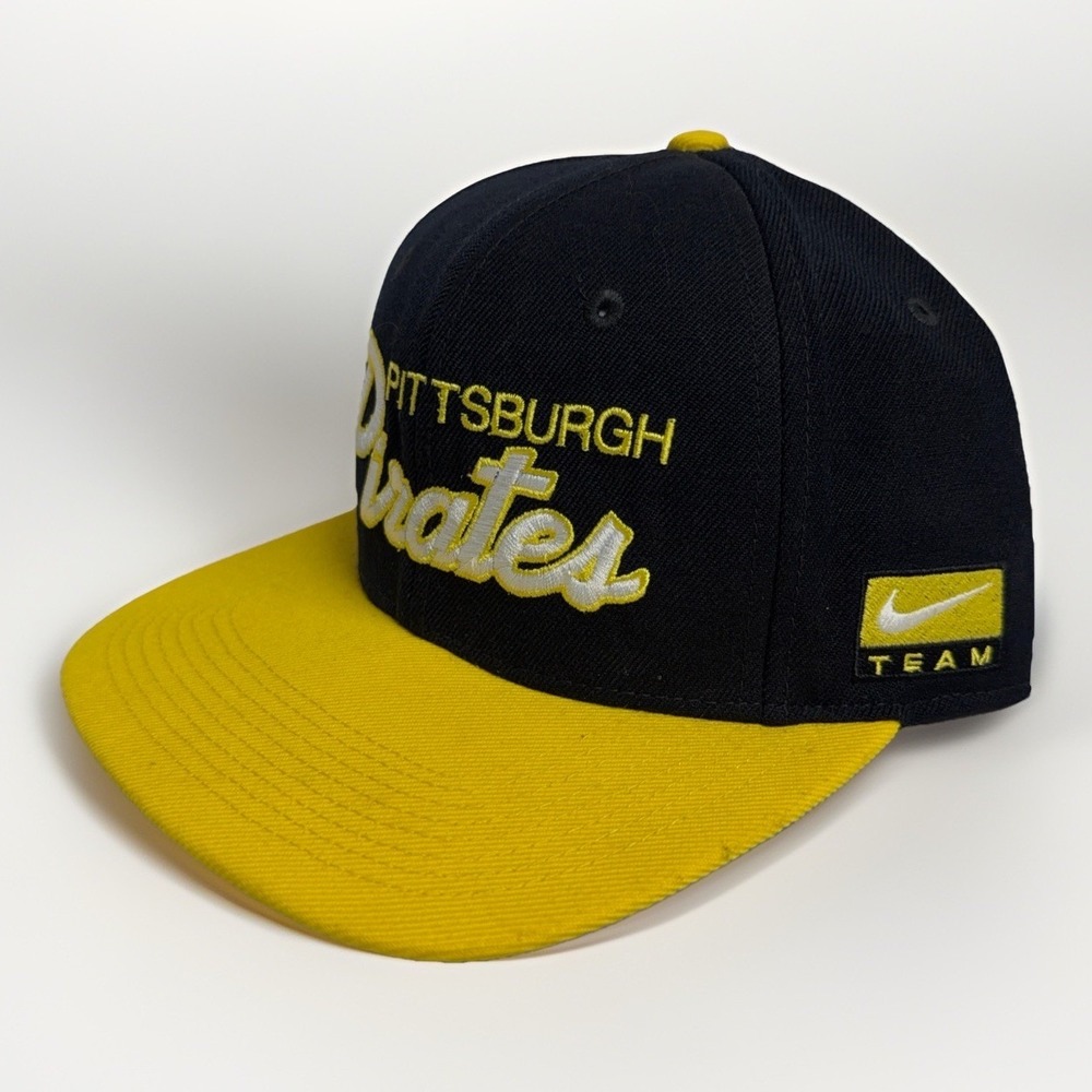 Vintage Nike Team Pittsburgh Pirates Script Snapback Hat Cap MLB Black Yellow